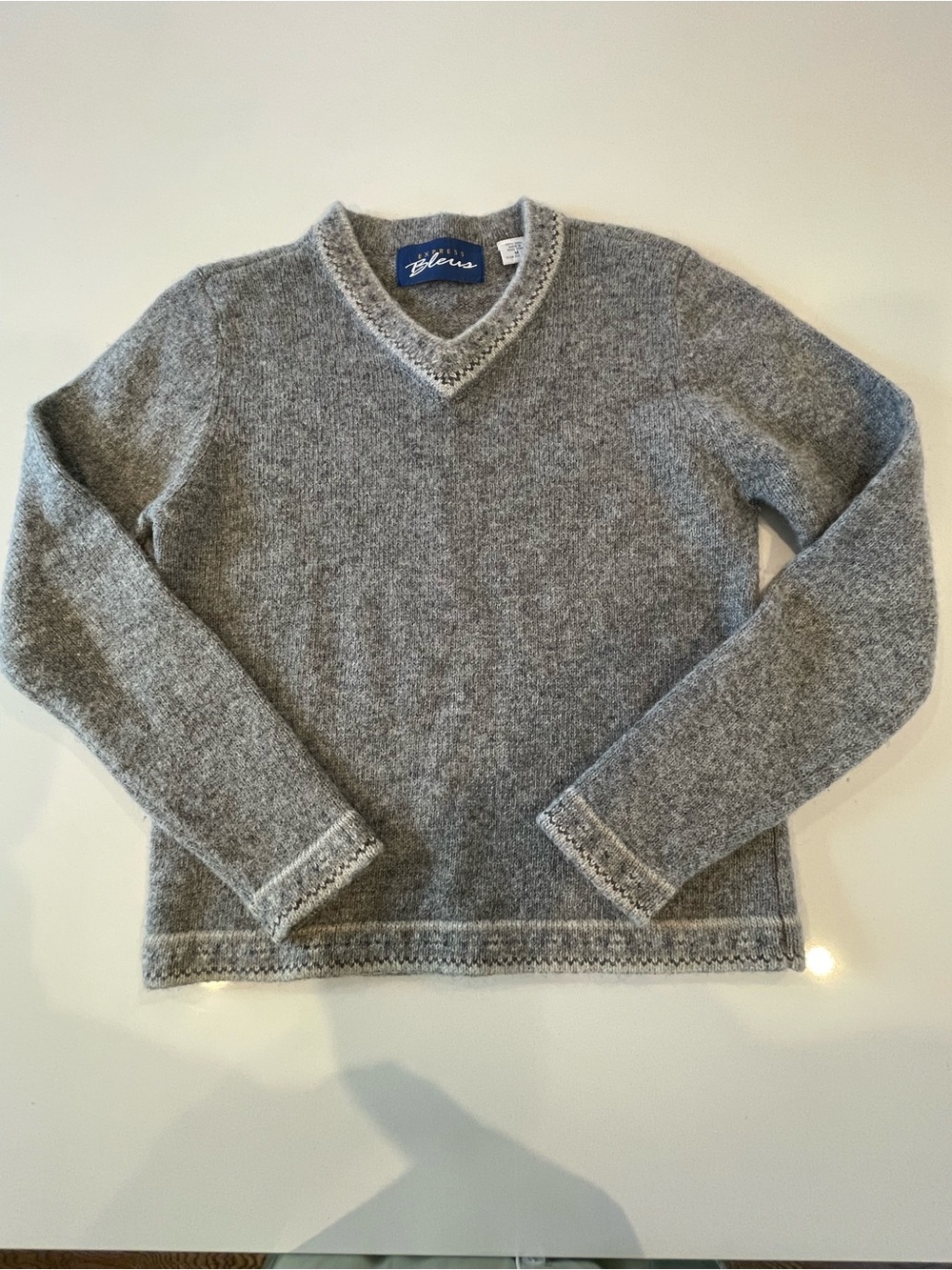 100% Wool Vintage Grey Fair Isle V Neck Sweater Express Bleus Medium